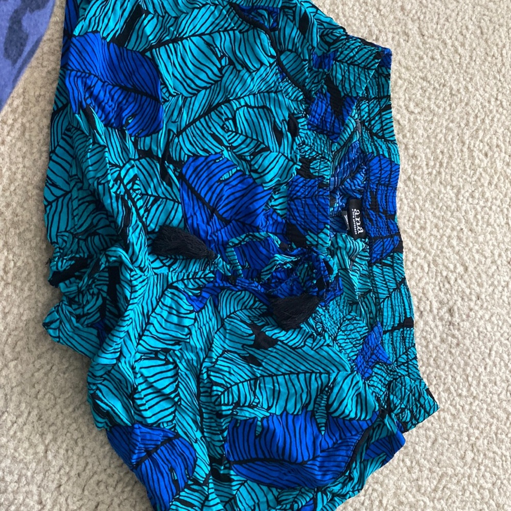 a.n.a size medium shorts.